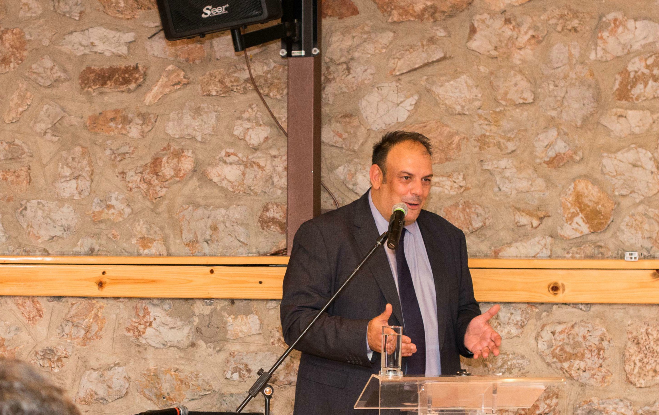 Victory Promise: Η παραδοσιακή διαμεσολάβηση στα καλύτερά της