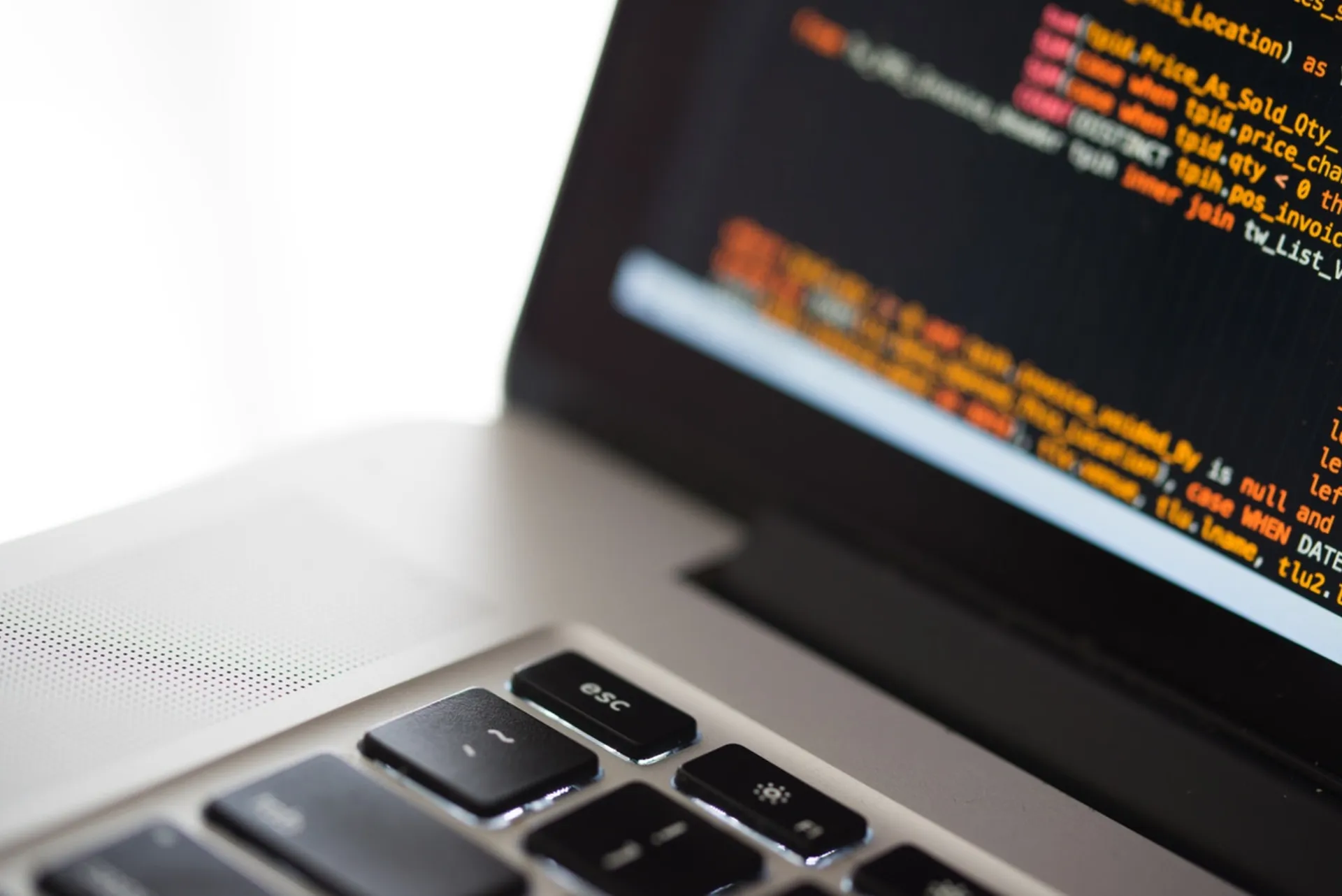 Θύμα των hackers 1 στις 2 εταιρείες διεθνώς