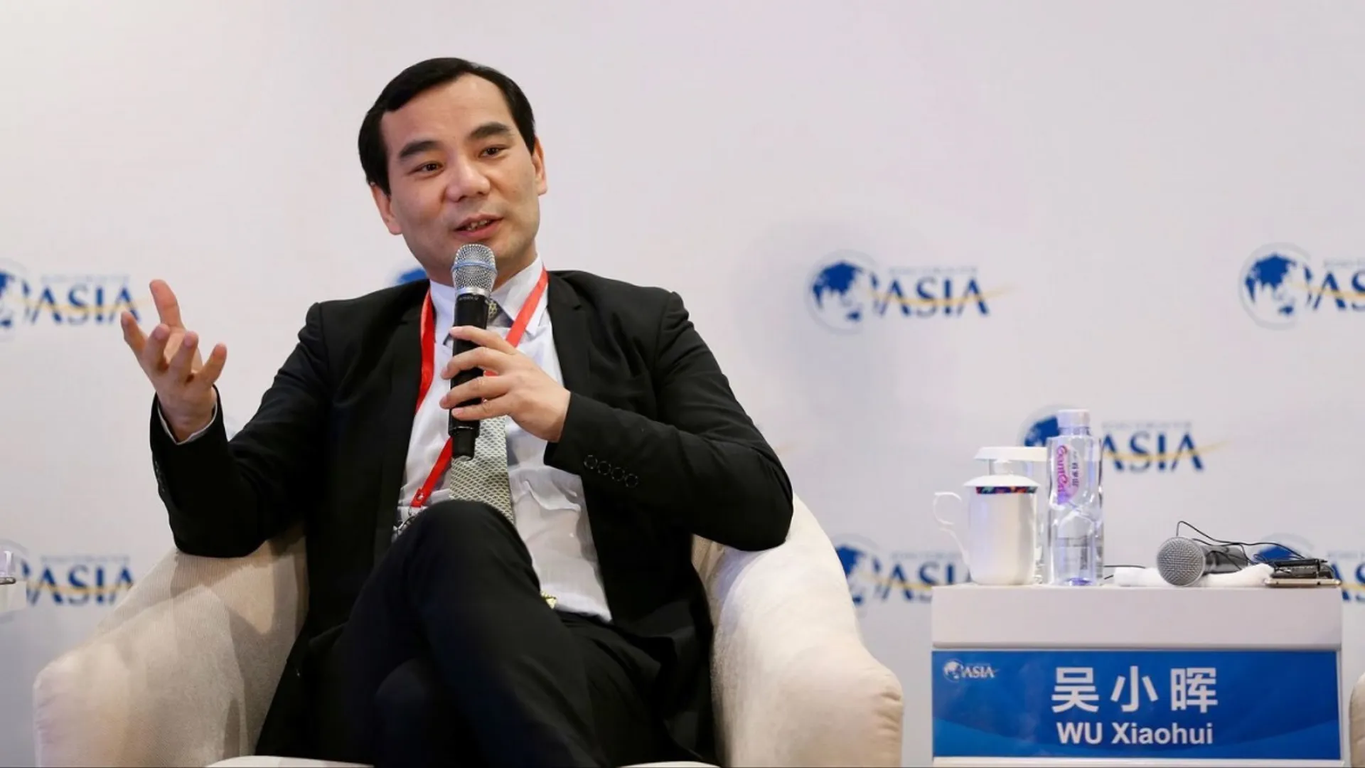 Σε 18 χρόνια καταδικάστηκε ο επικεφαλής της ασφαλιστικής Anbang