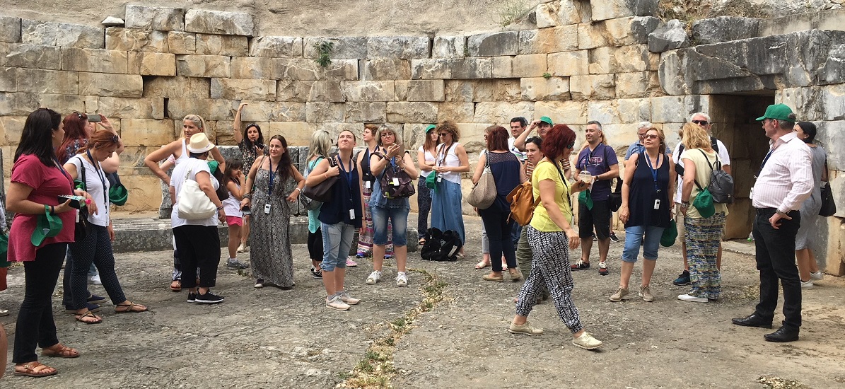 Οι εργαζόμενοι της Interamerican στο Μουσείο Θηβών και το Αρχαιολογικό Πάρκο Ορχομενού