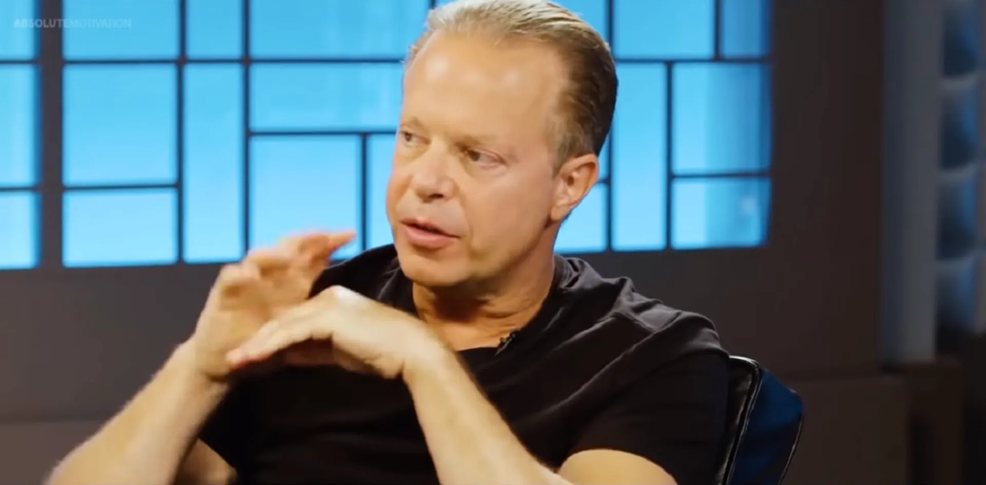 Γιατί δεν είμαστε χαρούμενοι;