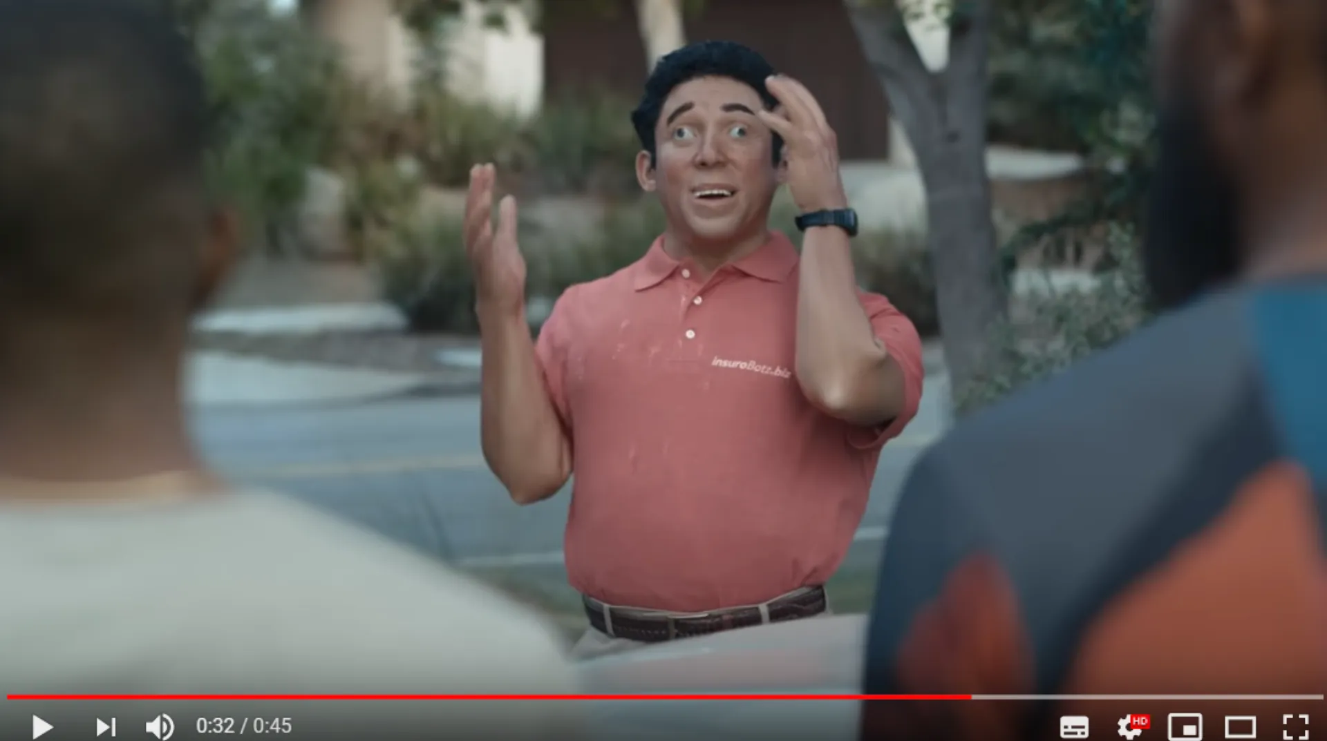 Ασφαλιστική διαφήμιση: Ρομπότ ή παραδοσιακός ασφαλιστής;