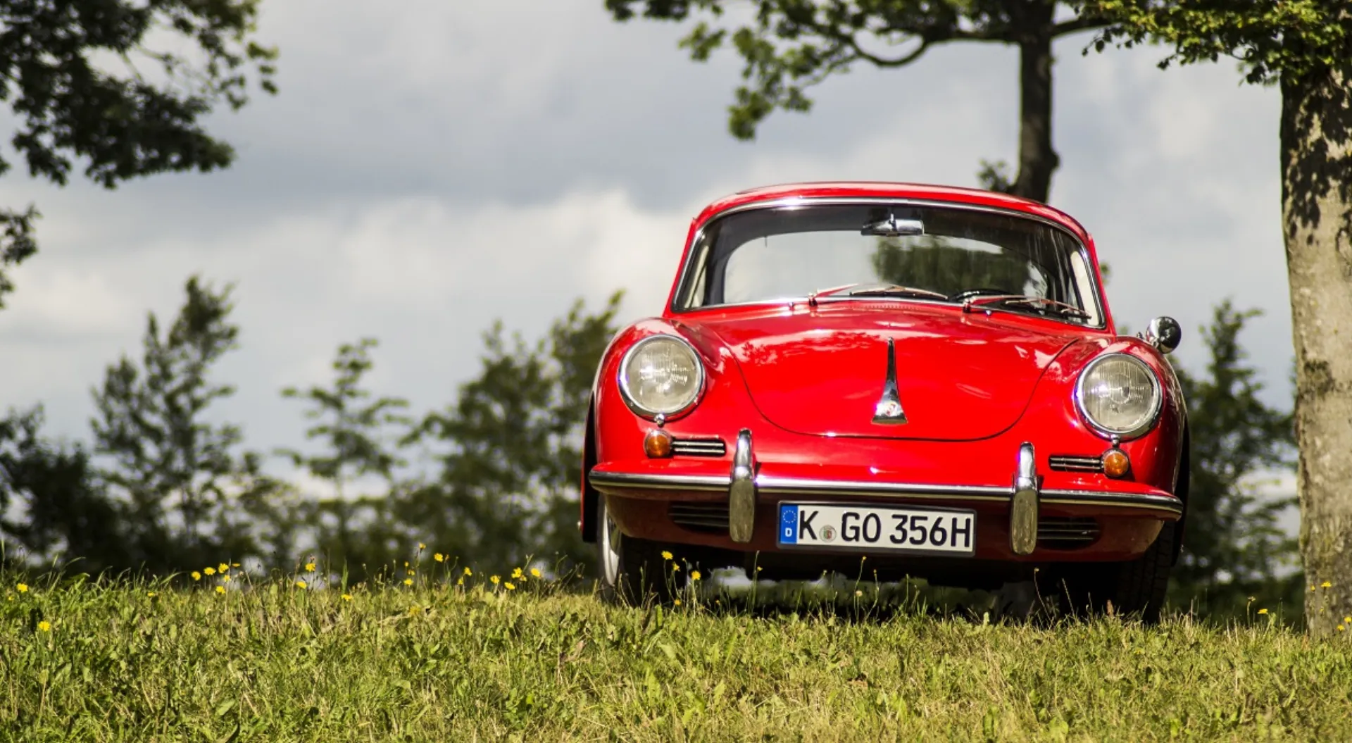 ΕΠΥ: Μείον τρεις άδειες, συν 30.000 οχήματα