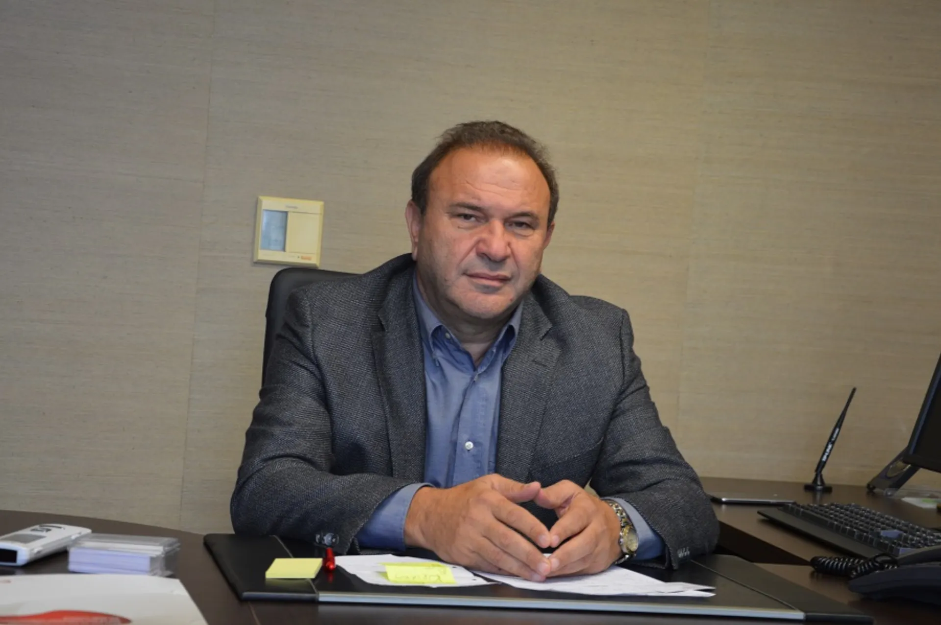 Σ. Γαβριηλίδης: Οι τράπεζες εκβιάζουν τον πελάτη πουλώντας Ασφαλιστικά προϊόντα