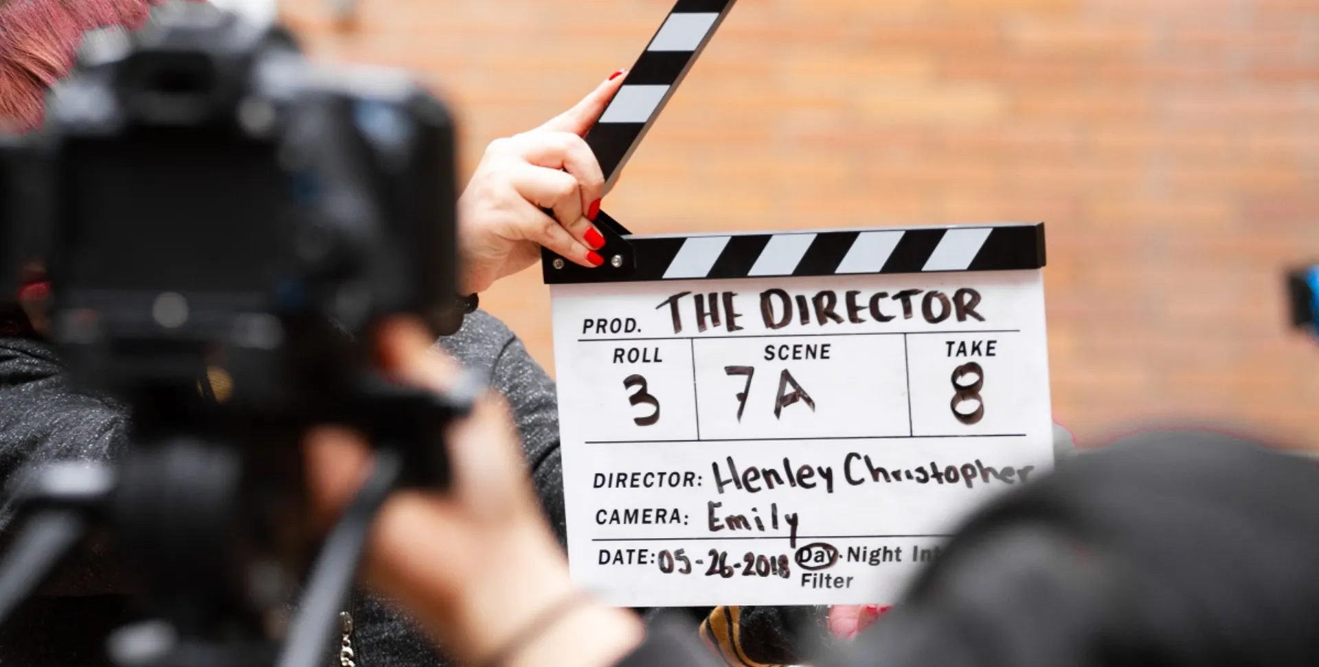 Πού κάνουν «rec» και πού «cut» οι ασφαλιστικές στη διαφήμιση