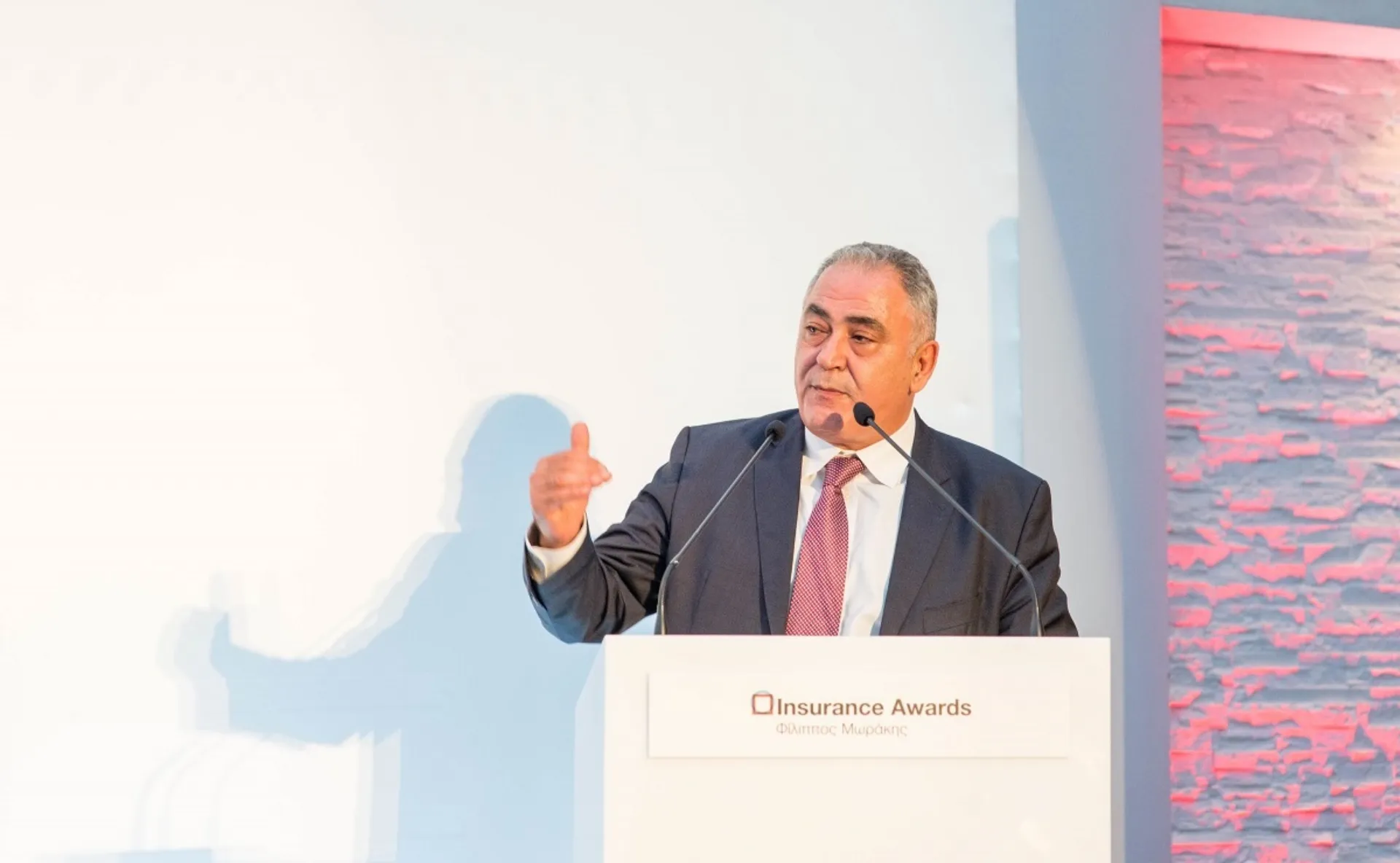 Γ. Χατζηθεοδοσίου:   Η ιδιωτική ασφάλιση πρέπει να εκπίπτει από το εισόδημα του φορολογούμενου