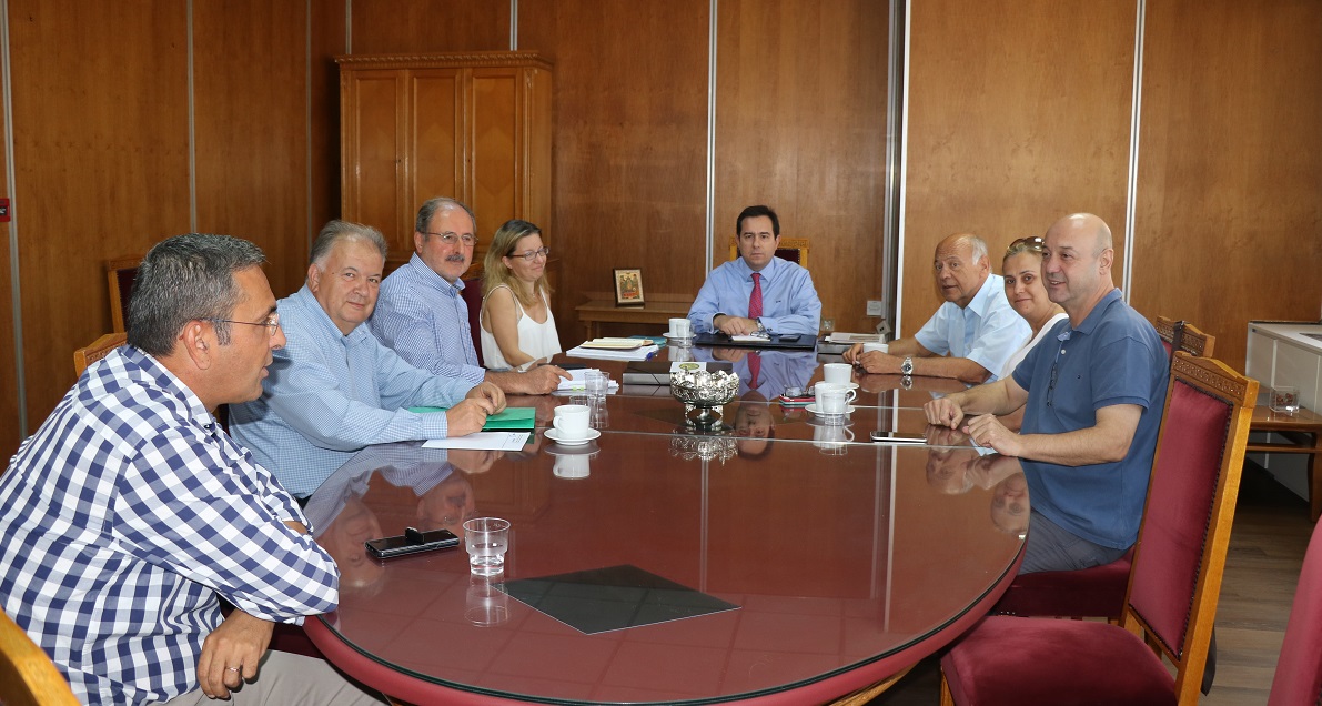 Συνάντηση Μηταράκη με το προεδρείο του ΕΔΟΕΑΠ