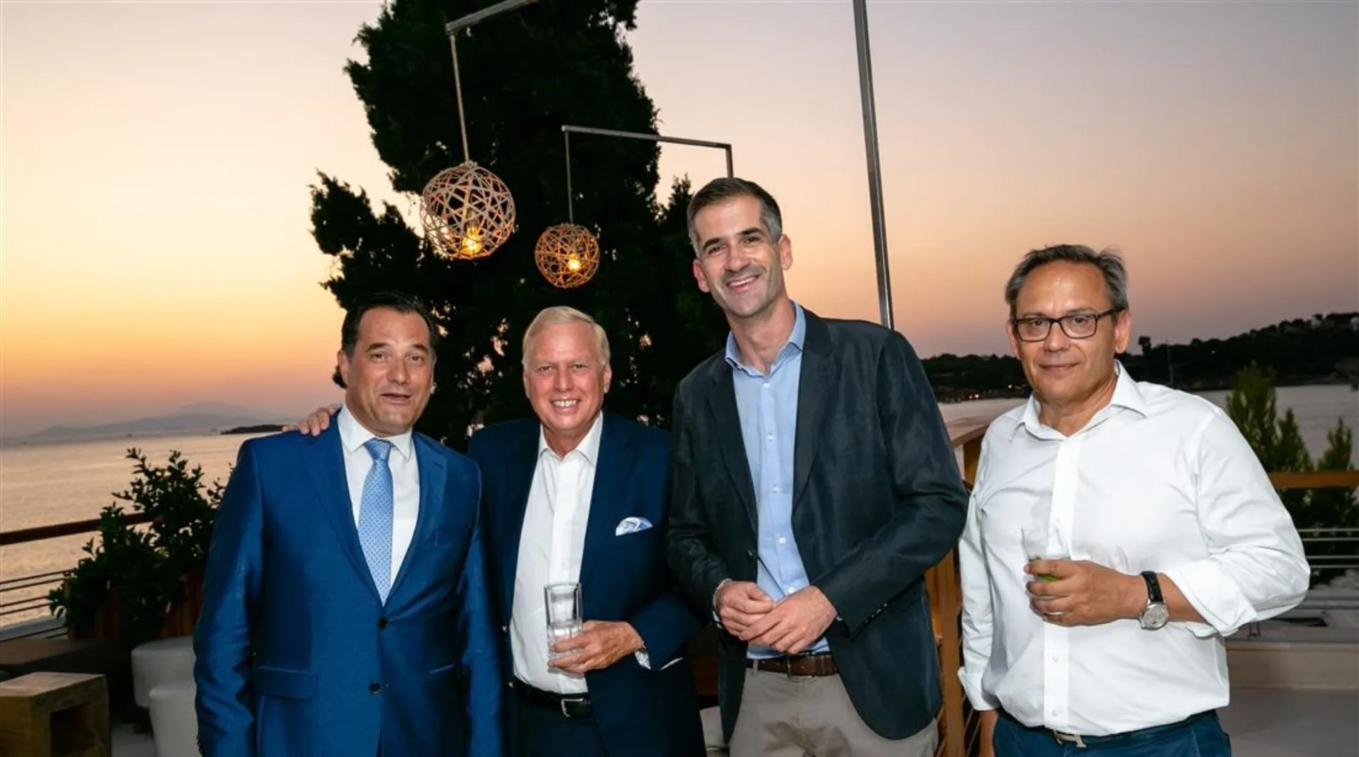 Το Υπουργείο Ανάπτυξης και ο Δήμος Αθηναίων συνάντησαν Ελβετούς επιχειρηματίες