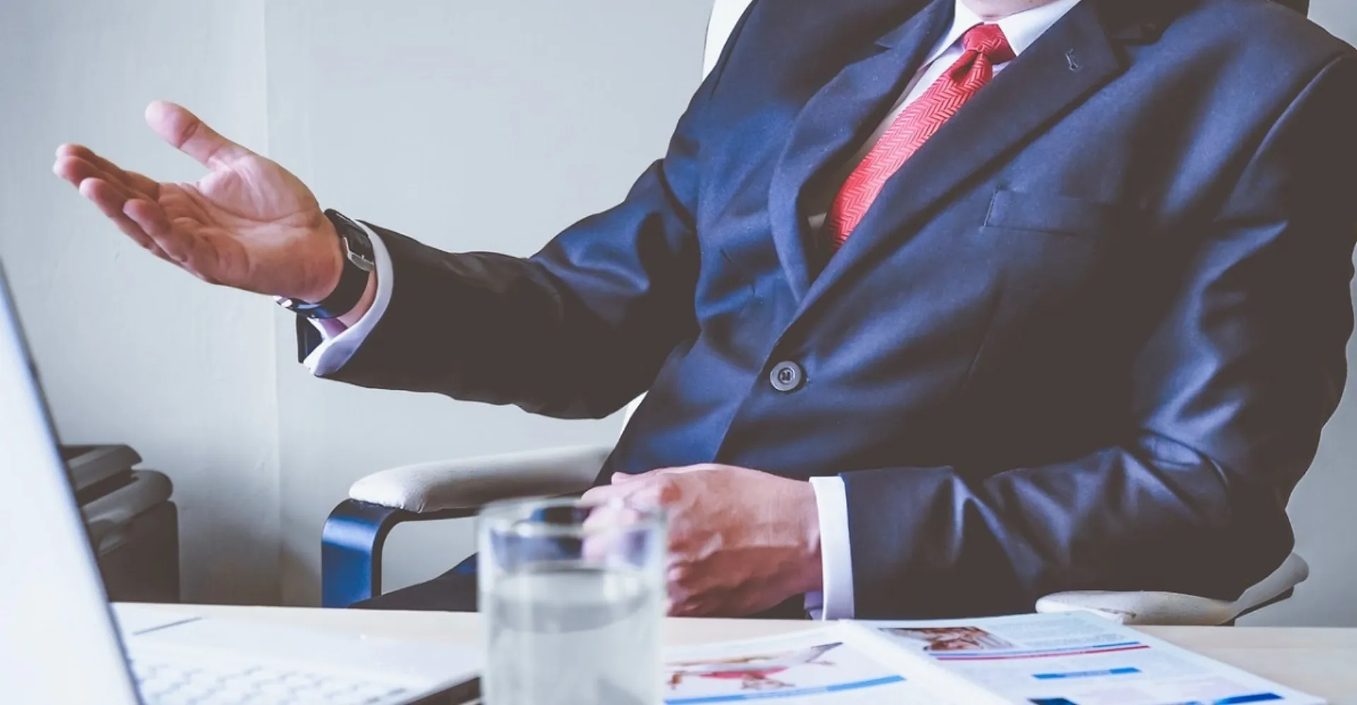 Ανακουφιστικά μέτρα αναστολής ασφ. εισφορών και δόσεων ρυθμίσεων για επιχειρήσεις, ελ. επαγγελματίες και αυτοαπασχολούμενους