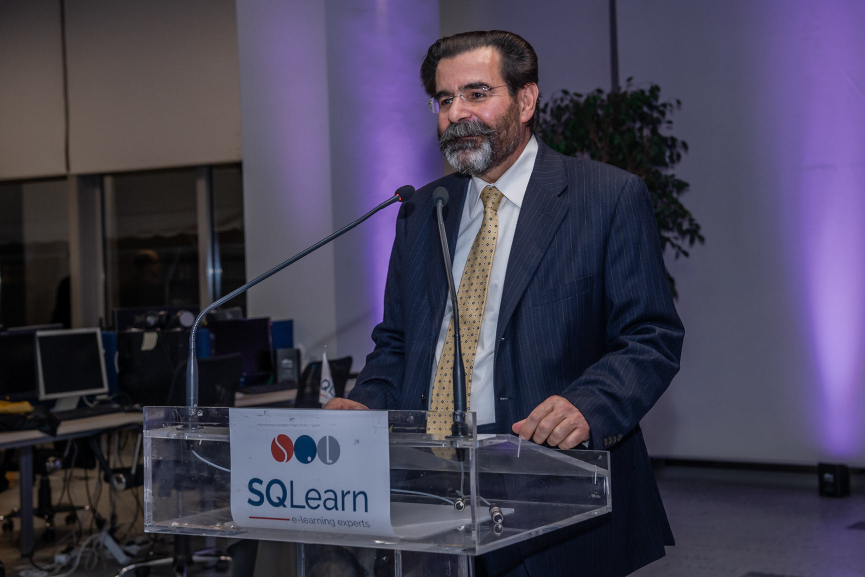 Εγκαίνια των νέων γραφείων της SQLearn και κοπή της πρωτοχρονιάτικης πίτας