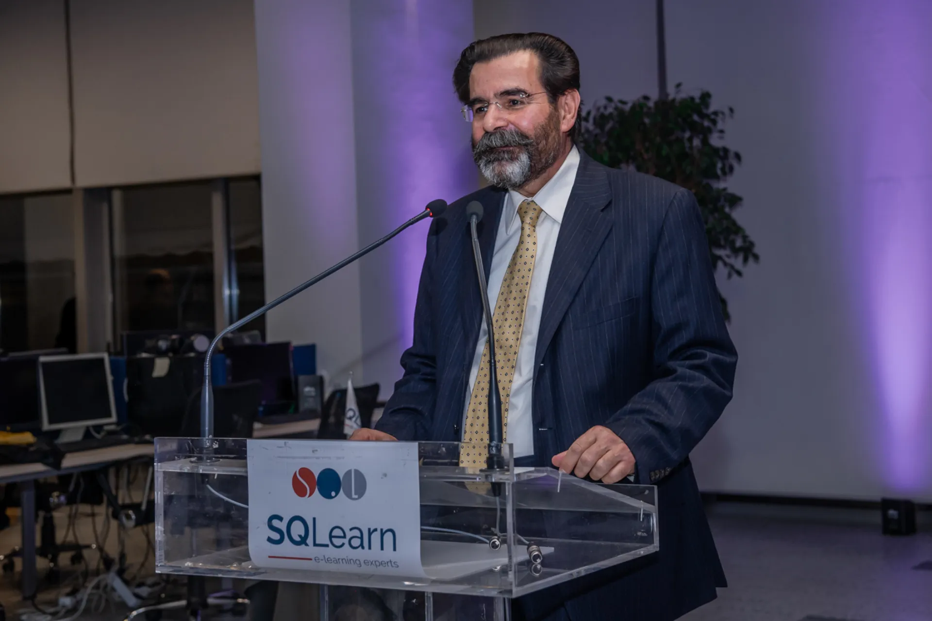 Εγκαίνια των νέων γραφείων της SQLearn και κοπή της πρωτοχρονιάτικης πίτας