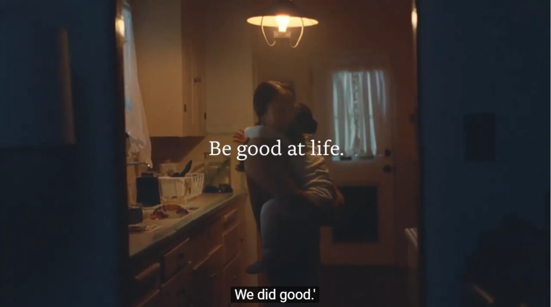 Μία φοβερή ασφαλιστική διαφήμιση με βάση… ελληνική