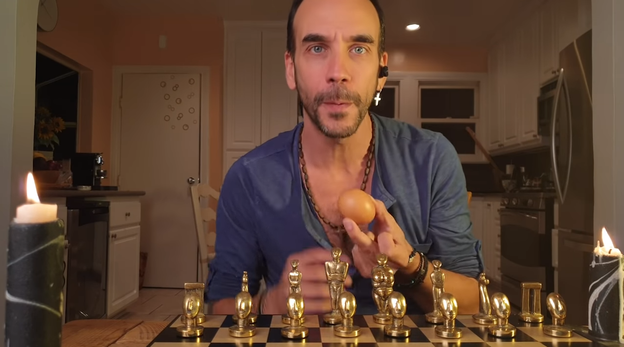 Καλλιτέχνες ενώνουν τη φωνή τους και “κάθονται σπίτι”