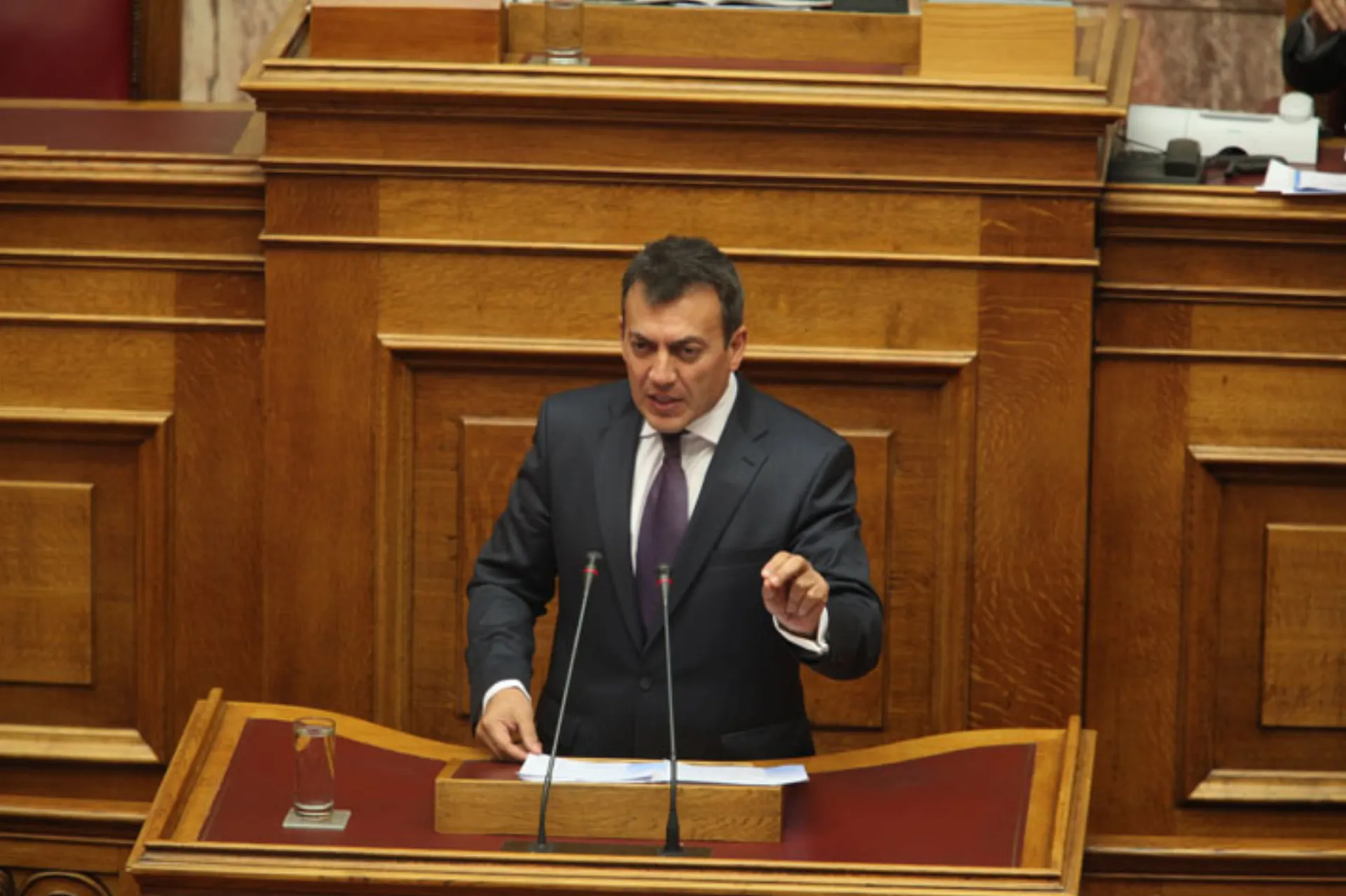 Γ. Bρούτσης: Τρεις άξονες μέτρων για Ιούνιο έως Σεπτέμβριο