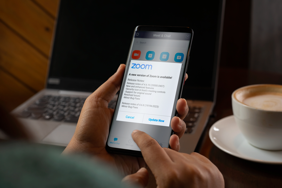 Χρησιμοποιείτε Zoom?! Διαβάστε πόσο ιδιωτικό και ασφαλές ΔΕΝ είναι