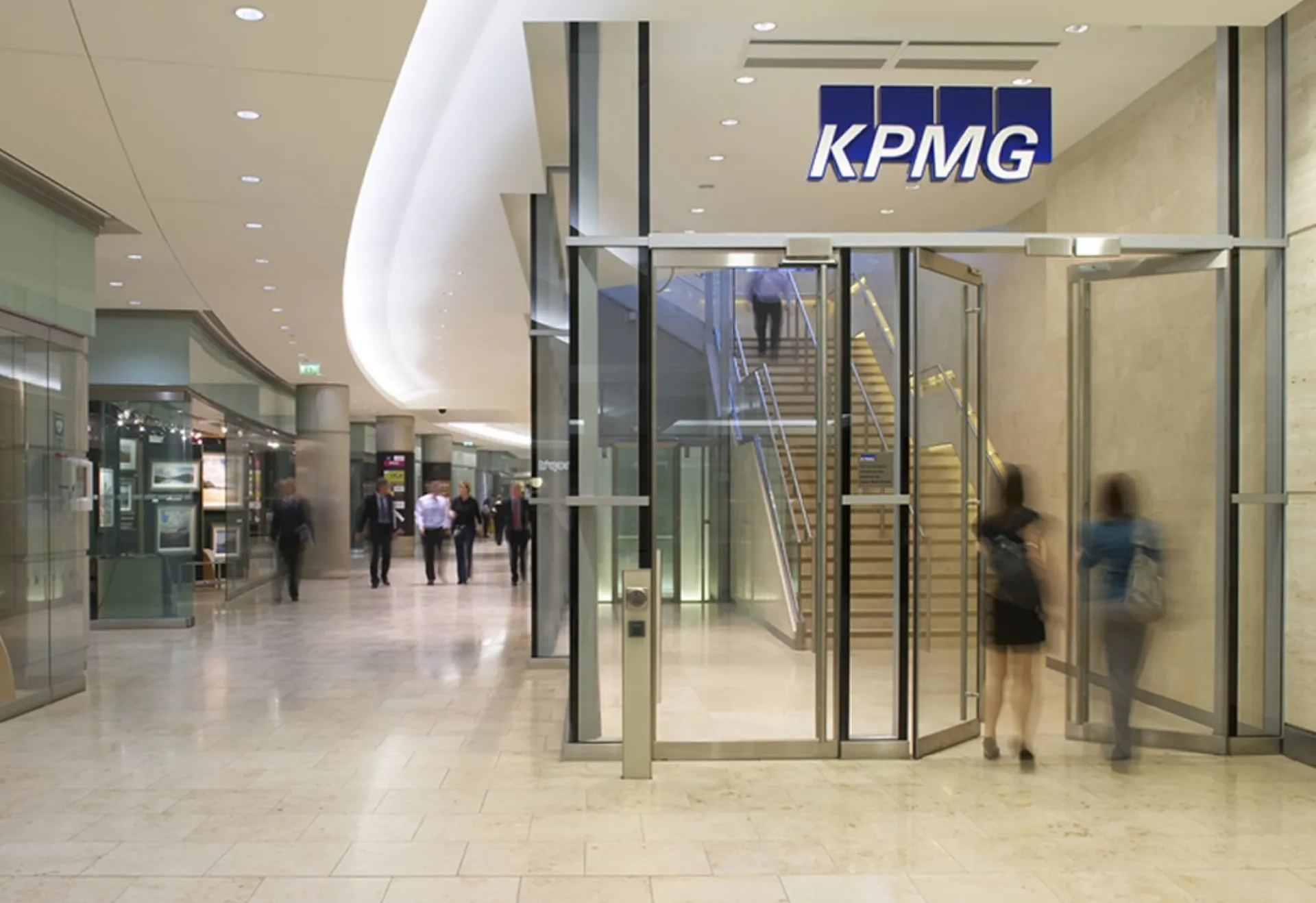 KPMG: Ο κορωνοϊός «ανασχεδιάζει» τις στρατηγικές προτεραιότητες για τις επιχειρήσεις