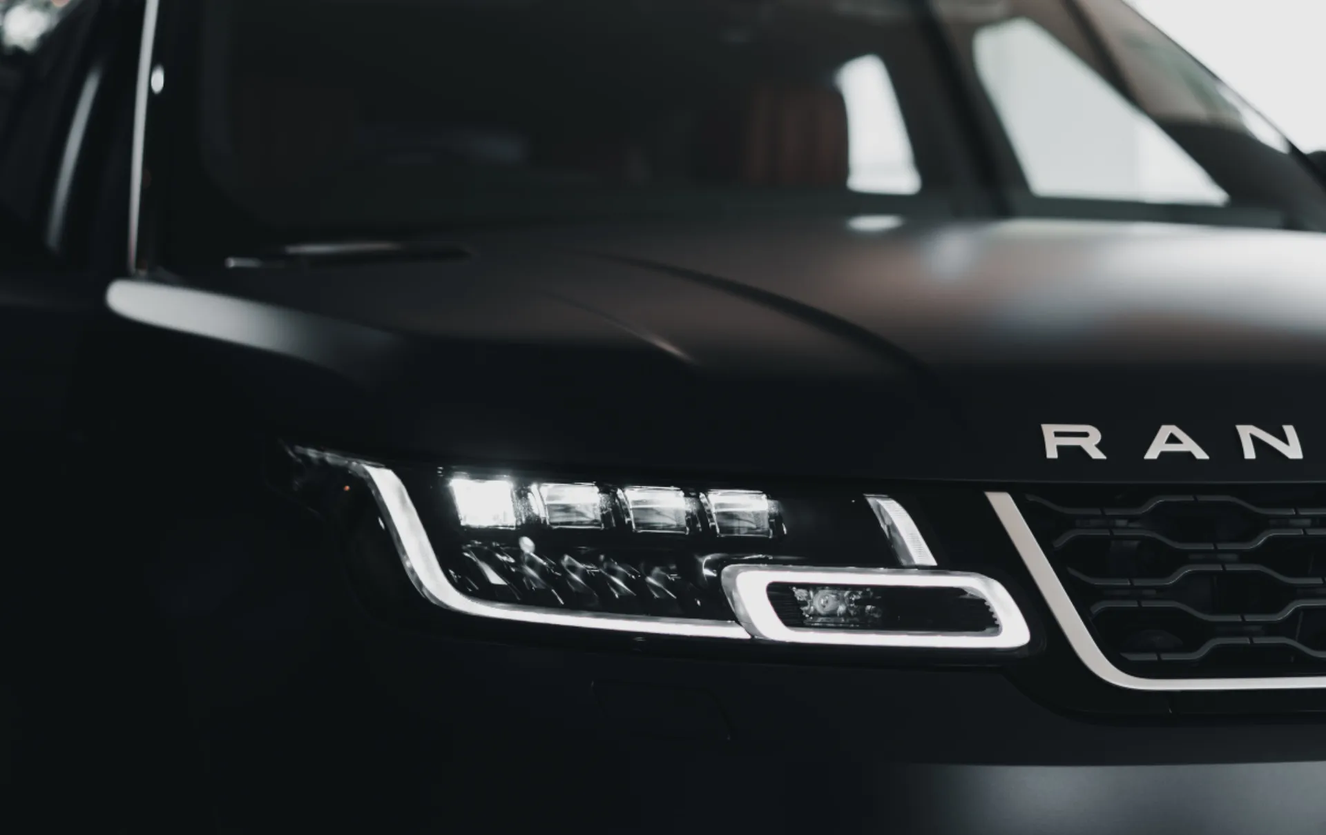 632 εκατ. δολάρια ο “λογαριασμός” του Covid στην Jaguar Land Rover