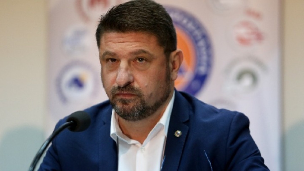 Ν. Χαρδαλιάς: Ο άνθρωπος – «ασπίδα» κατά της πανδημίας