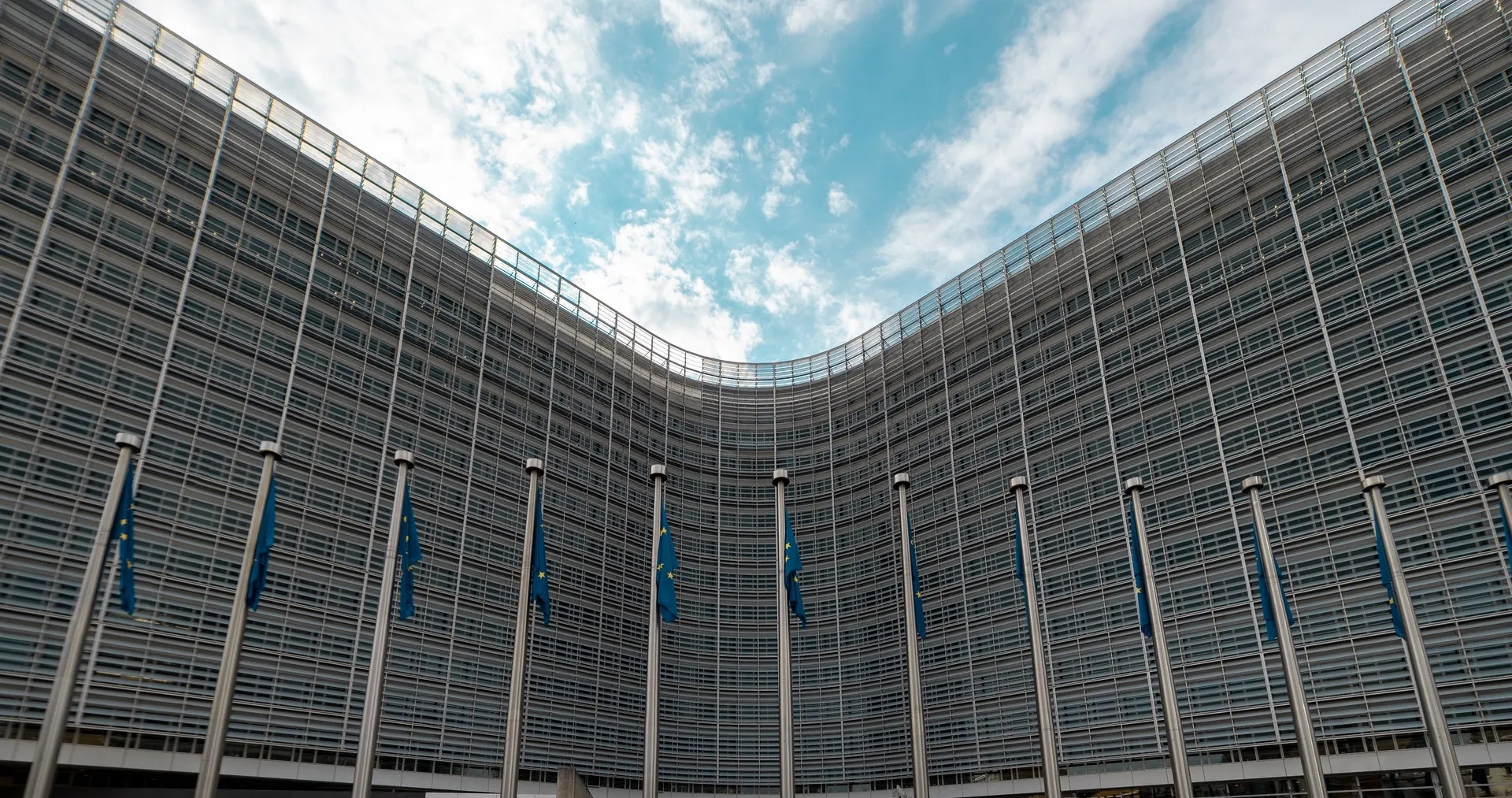 Διεύρυνση του επενδυτικού ορίζοντα των ασφαλιστικών εταιρειών θέλει η Κομισιόν