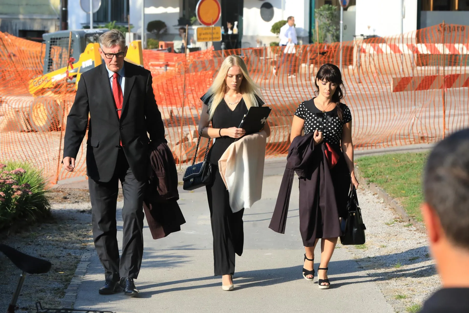 22χρονη ακρωτηρίασε το χέρι της για αποζημίωση 700.000 δολ.