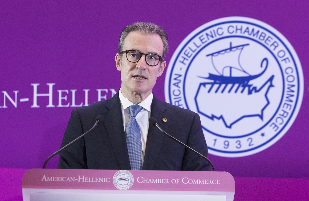 Νίκος Μπακατσέλος