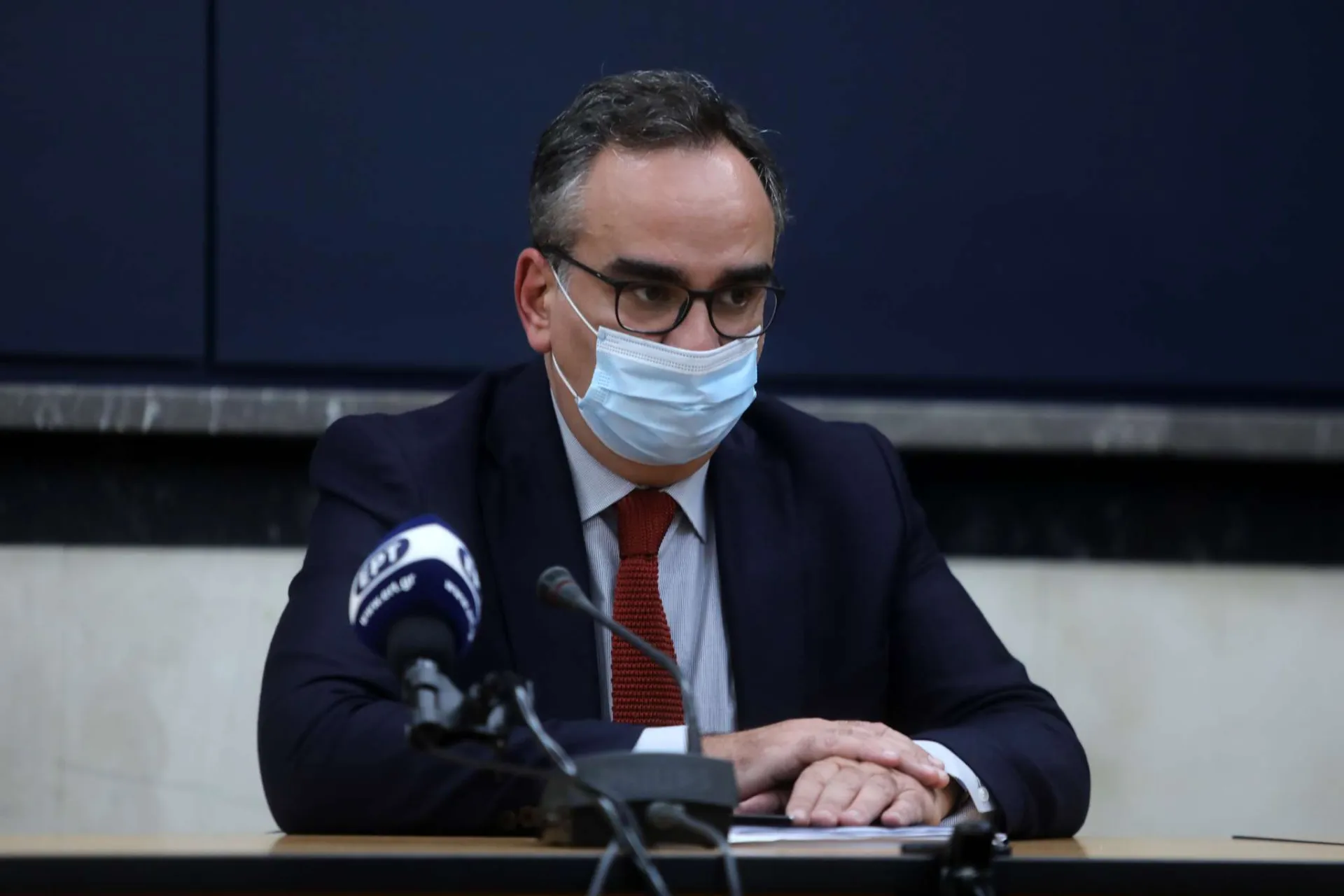 Υφυπουργός Υγείας: Αν χρειαστεί θα επιτάξουμε κι άλλες κλίνες, γιατρούς και ό,τι άλλο χρειαστεί