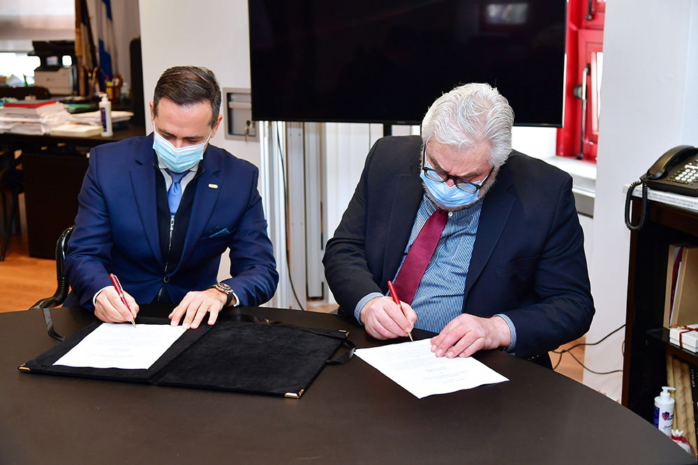 Μνημόνιο συνεργασίας από το ΠΑΠΕΙ & το ΣΕΜΑ με 11 τομείς δράσης