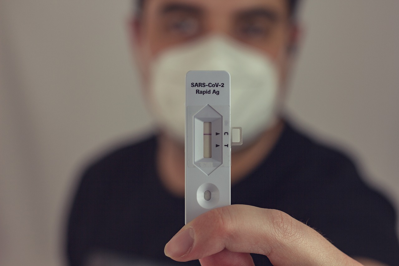 Ενημέρωση από την ΕΑΕΕ για τα υποχρεωτικά self test στην ασφαλιστική αγορά