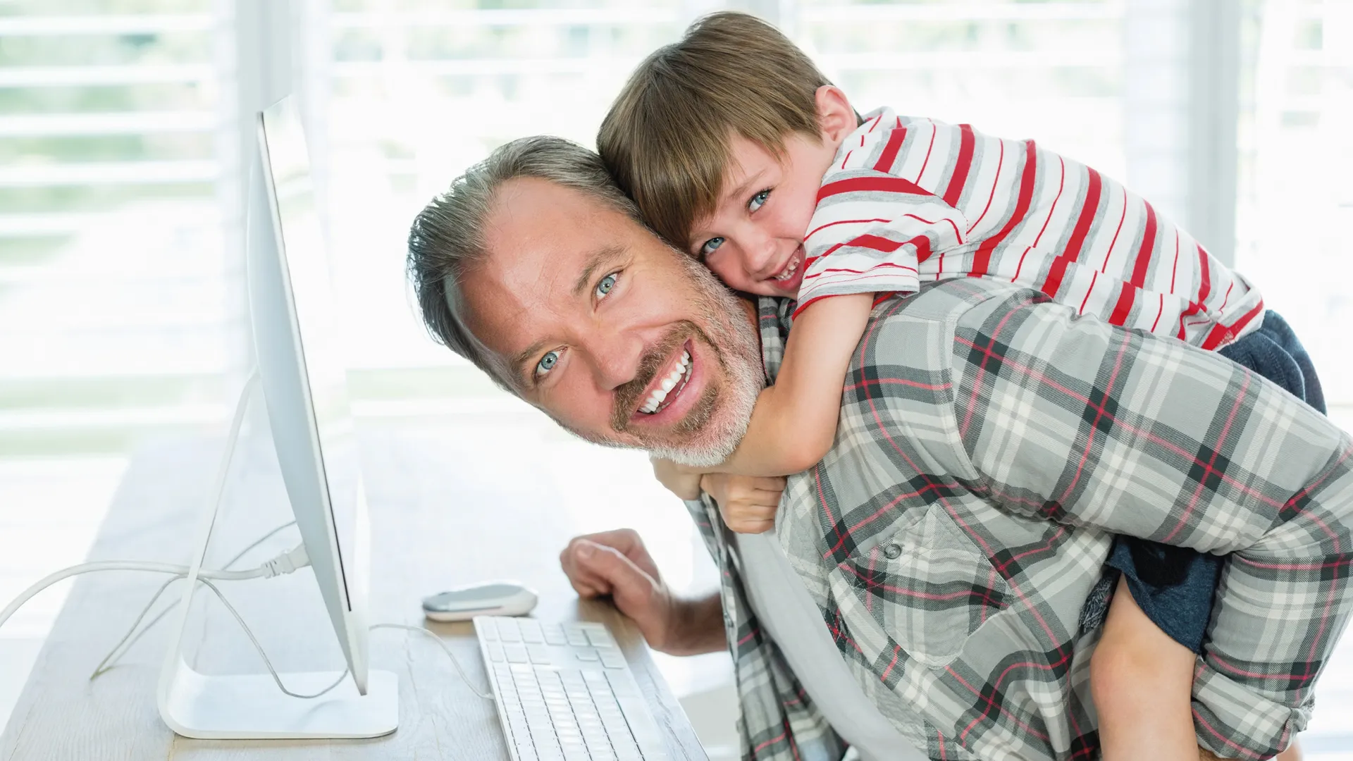 Affidea: Προσφορά εξετάσεων προληπτικού ελέγχου με αφορμή την “Ημέρα του Πατέρα”