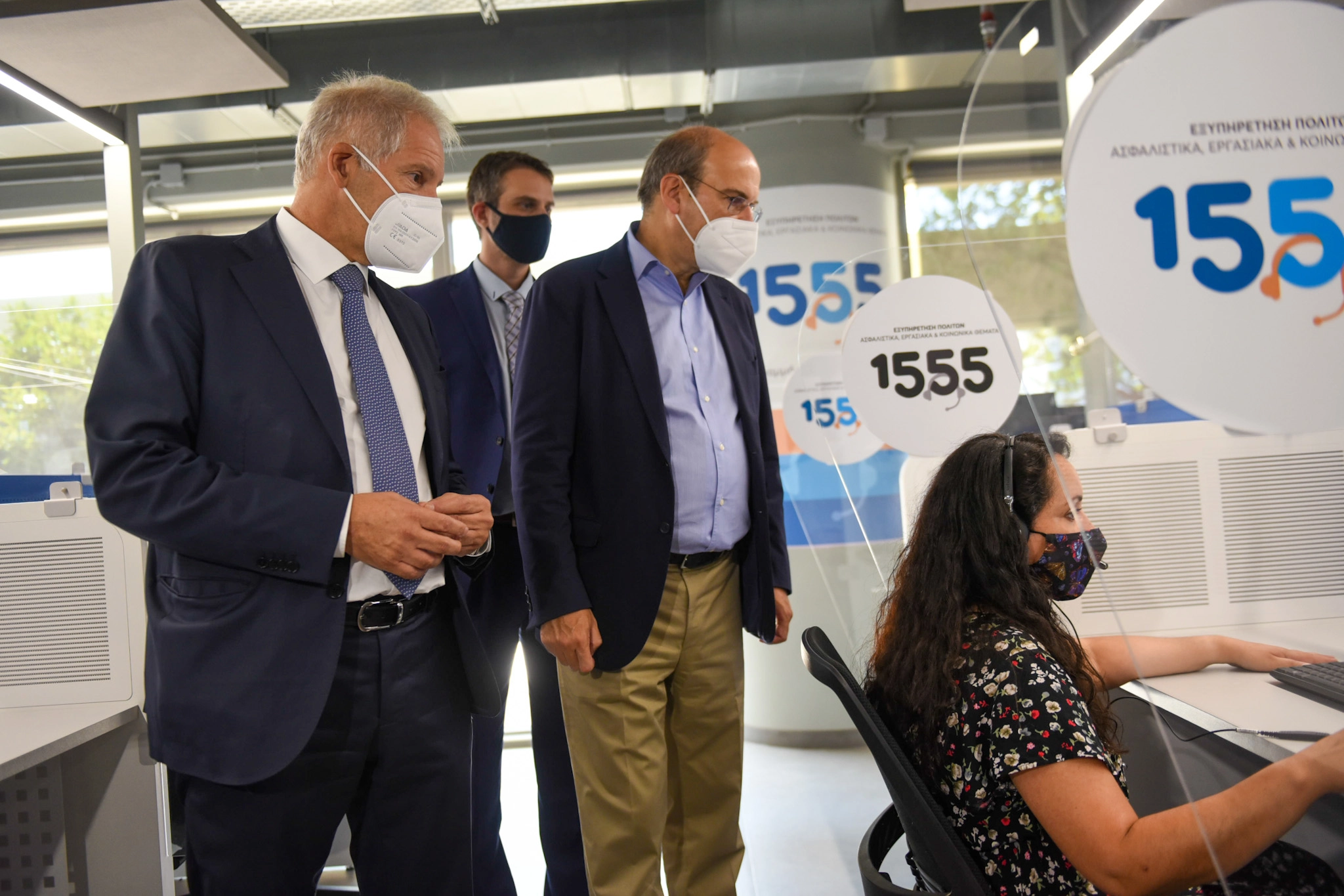 1555: Το ενιαίο τηλεφωνικό κέντρο εξυπηρέτησης ασφαλισμένων