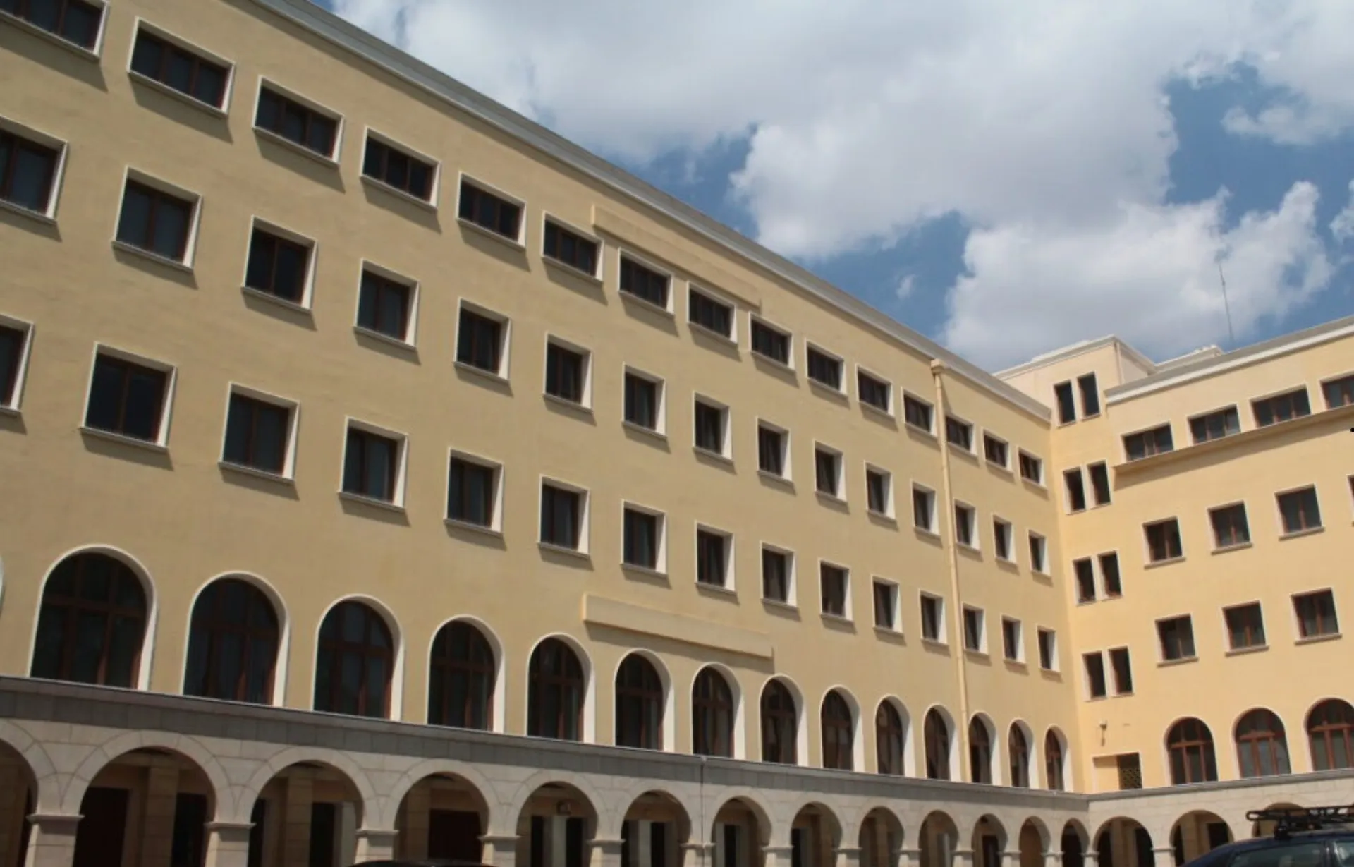 Ακίνητα 117,5 εκατ. θα ασφαλίσει με διαγωνισμό η Εκκλησία της Ελλάδος