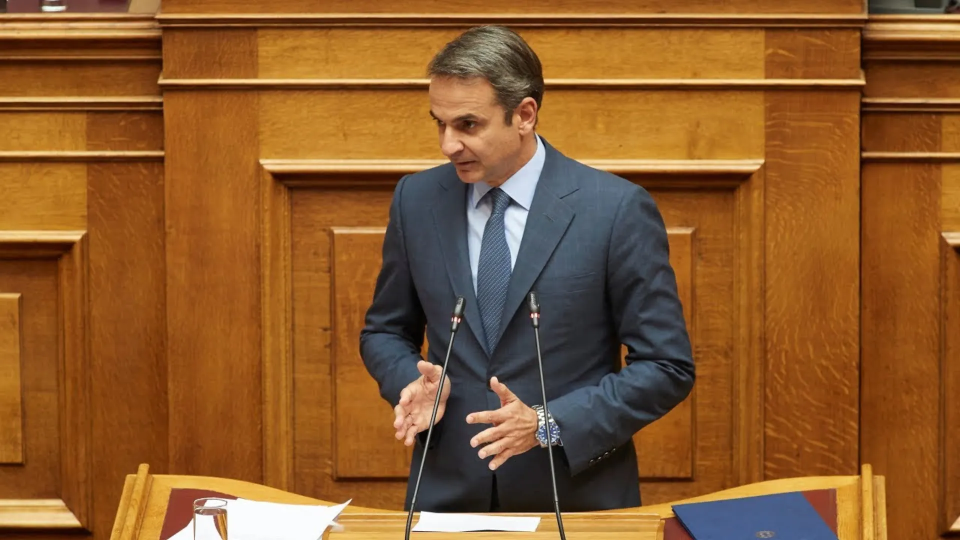Κ. Μητσοτάκης: Έκτακτη ενίσχυση σε υγειονομικούς, χαμηλοσυνταξιούχους, ΑμεΑ