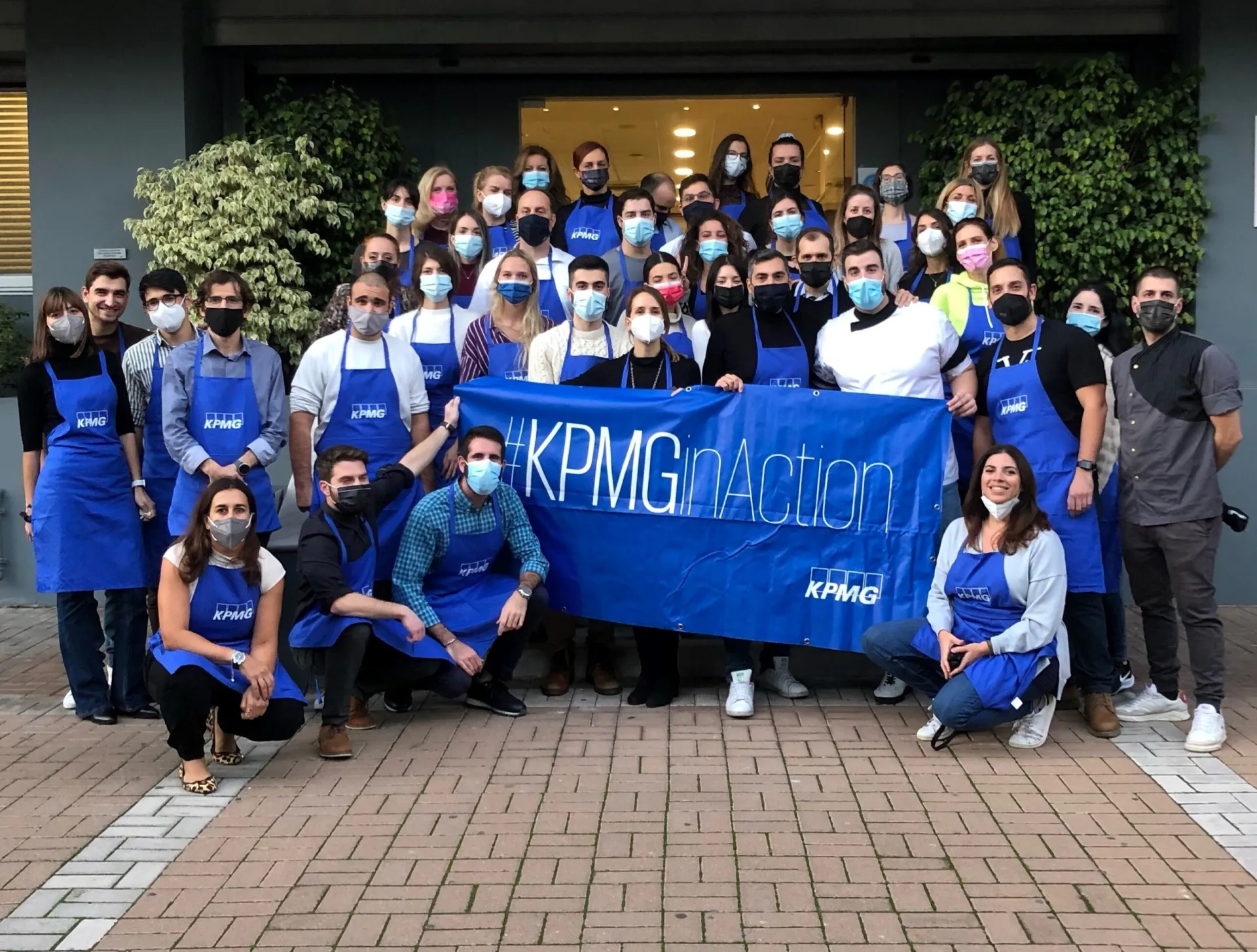 Οι εργαζόμενοι της KPMG μαγειρεύουν για καλό σκοπό