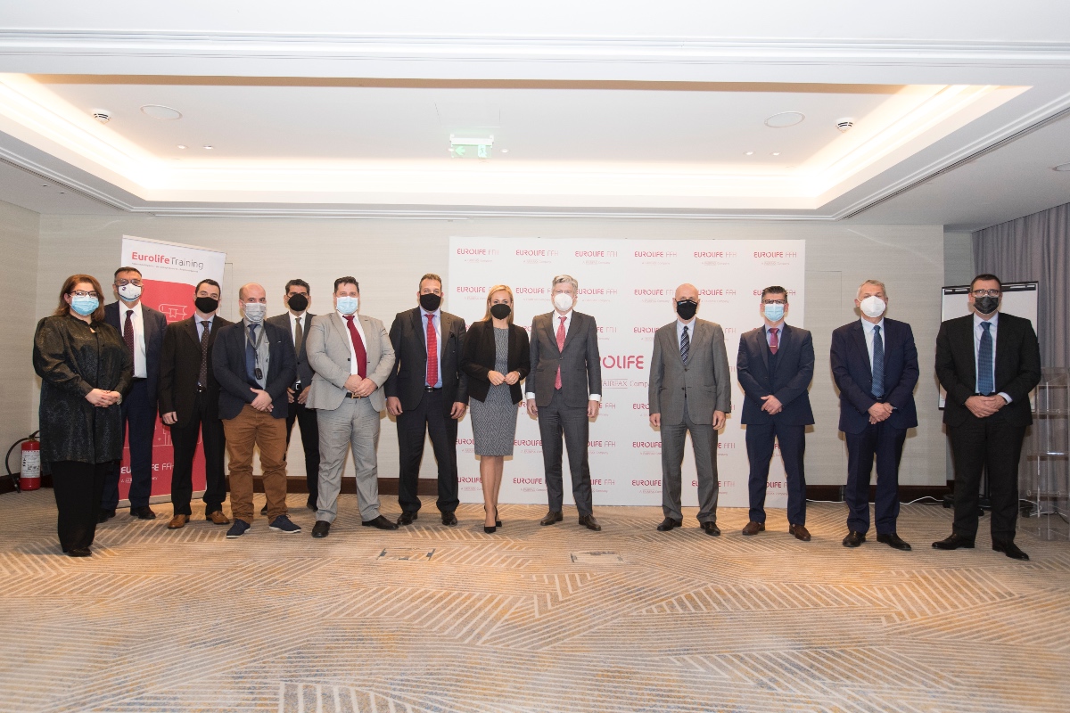 8 συνεργάτες του ΠΑΡΟΝ ολοκλήρωσαν πρόγραμμα εκπαίδευσης του ΠΑΠΕΙ