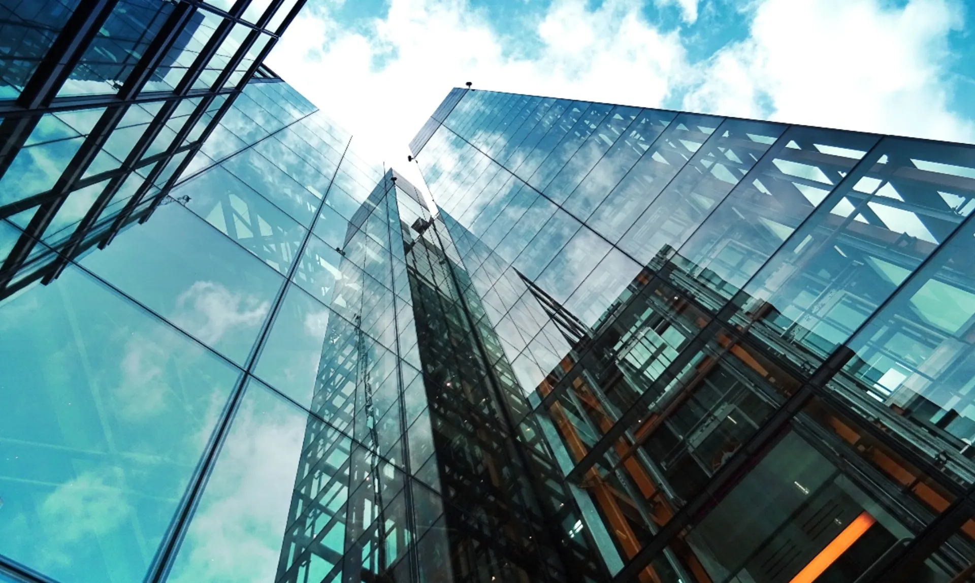 Γ. Ρούντος: Εκτιμήσεις για την ανασύνθεση της ασφαλιστικής αγοράς