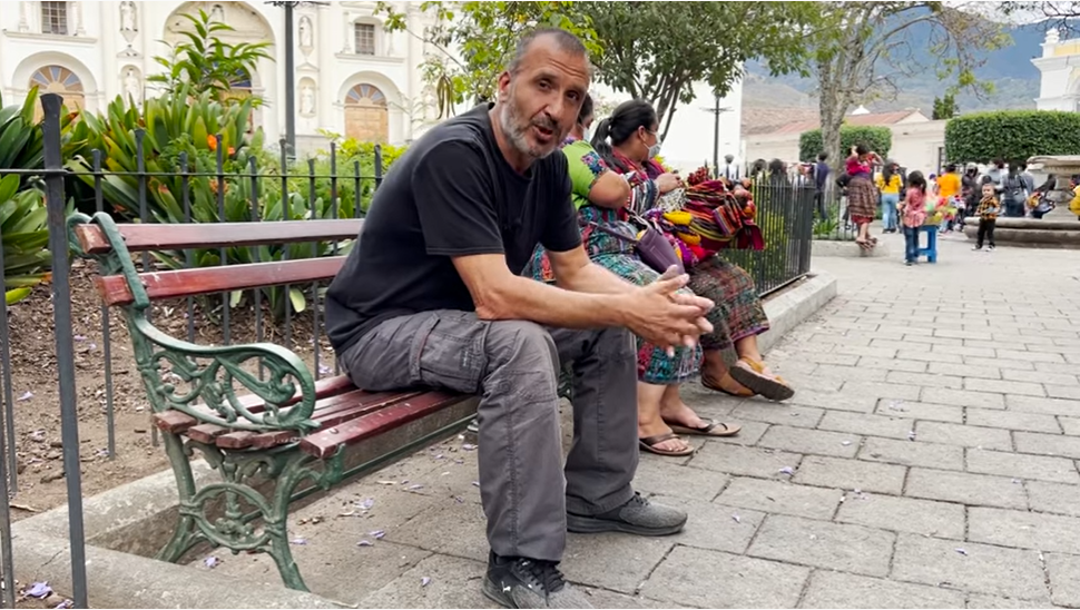 Τουρίστας ή ταξιδιώτης; Ζωή σαν περιπέτεια (video)