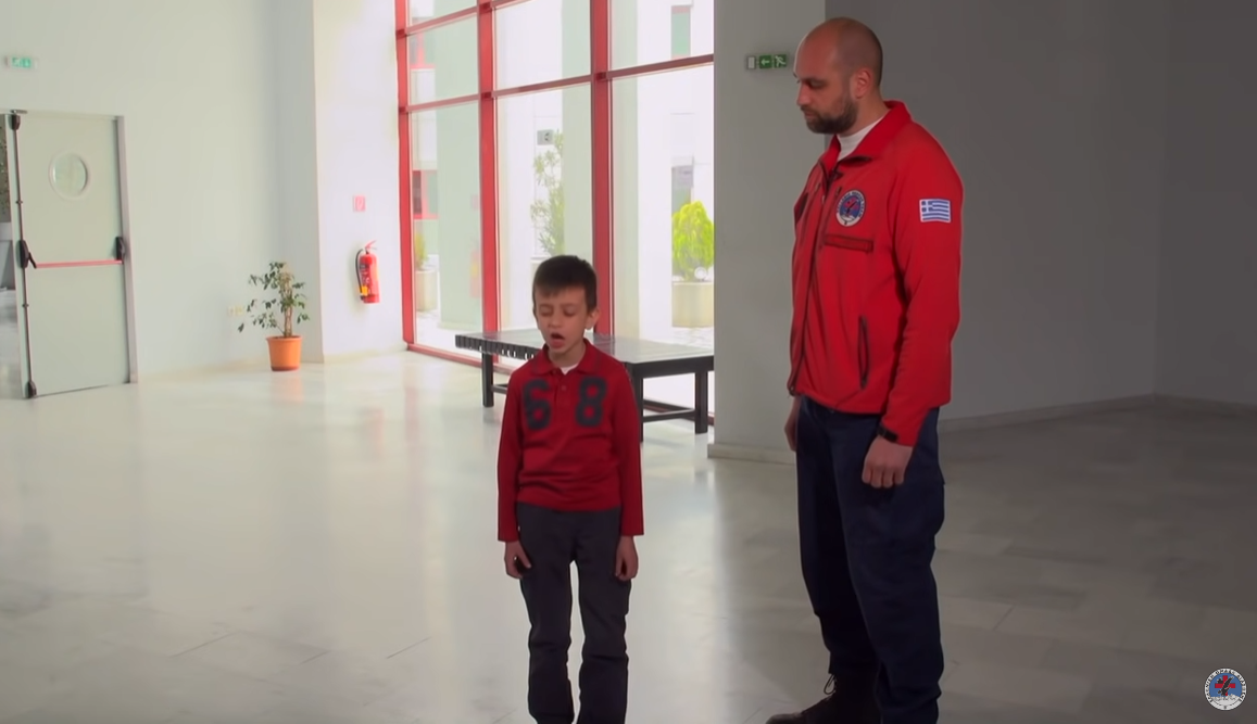 ΕΟΔ: Τι κάνουμε όταν πνίγεται ένα παιδί ή ένα βρέφος (video)