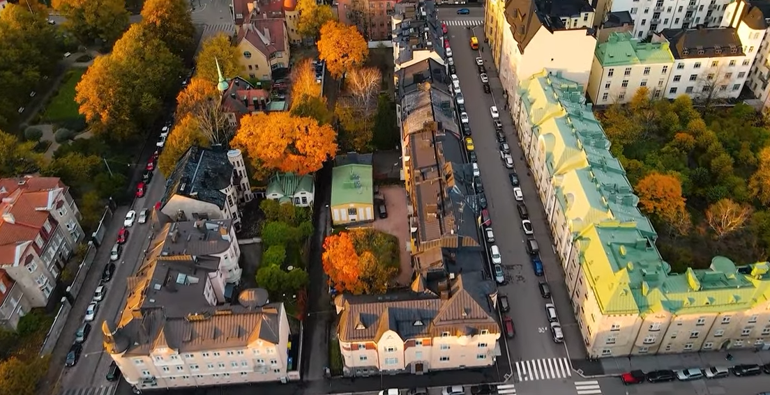 Γιατί στη Φινλανδία οι άνθρωποι είναι οι πιο ευτυχισμένοι στον κόσμο; (video)