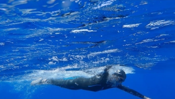Ο ultra swimmer Σπ. Χρυσικόπουλος κολύμπησε από τη Ρόδο μέχρι το Καστελόριζο