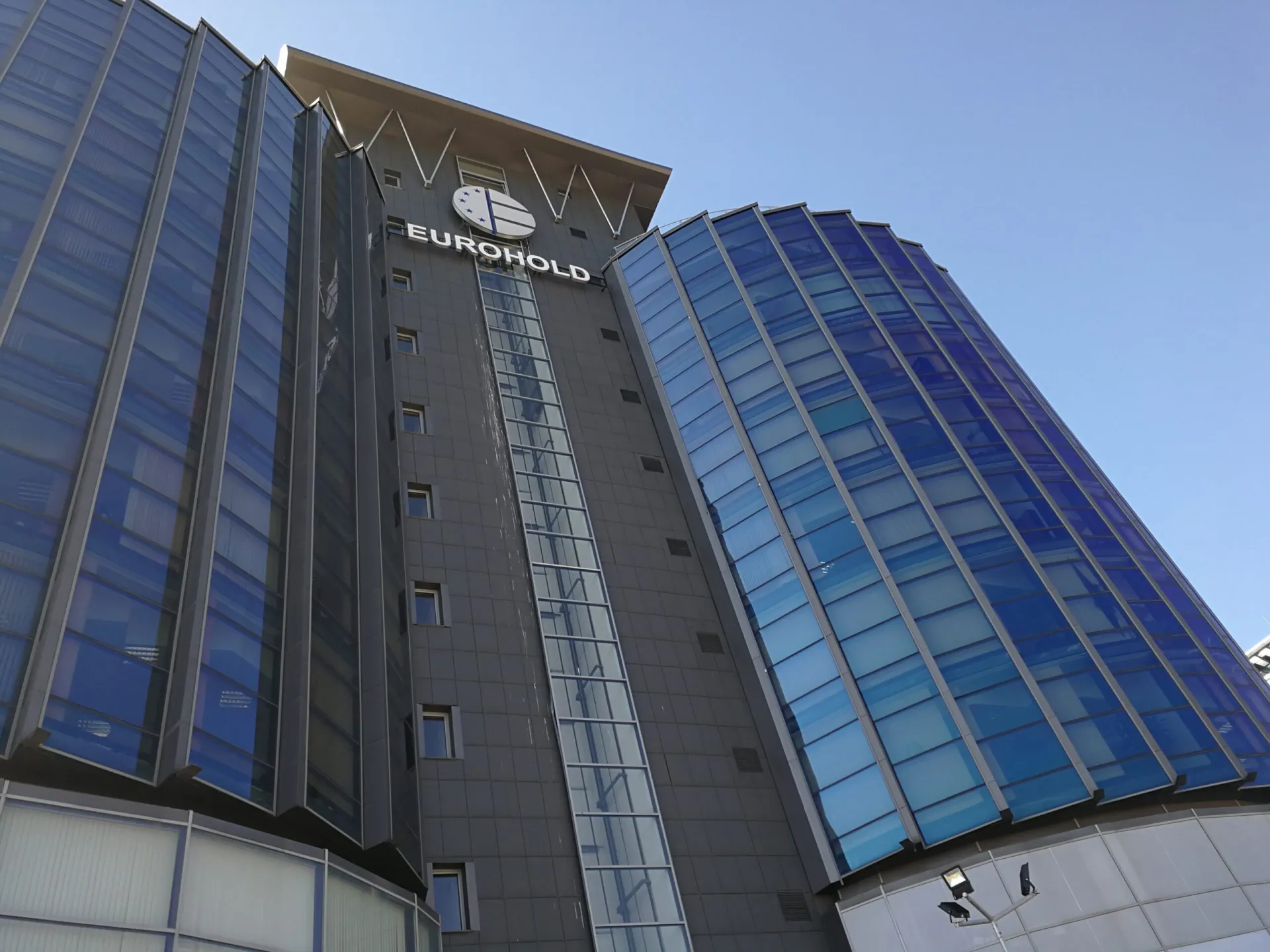 «to be safe… AutoSafe» : Ολιστική λύση στην ασφάλιση οχημάτων από την Euroins