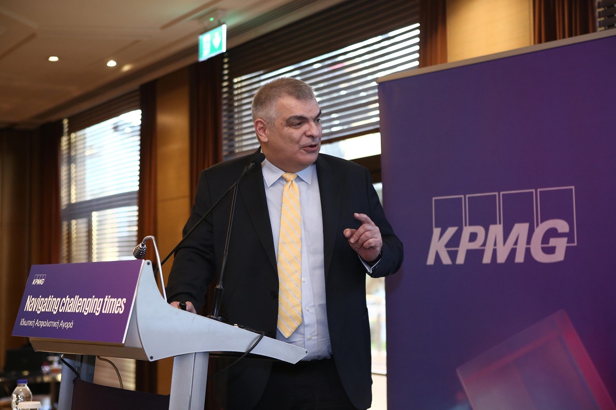 Θεόδωρος Σταματίου, Ανώτερος Οικονομολόγος, Eurobank