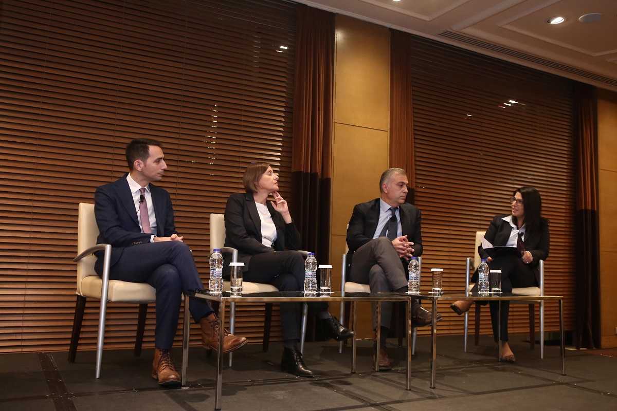 Από αριστερά Ηλίας Ρήγας, Διευθυντής Οικονομικής Διεύθυνσης, Generali, Βασιλική Κωστάκη, Chief Financial Officer, Groupama, Σταύρος Καραγρηγορίου, Γενικός Διευθυντής Οικονομικών, Εθνική Ασφαλιστική και Βασιλική Σκέλλα, Senior Manager, Actuarial & Insurance Services, KPMG στην Ελλάδα