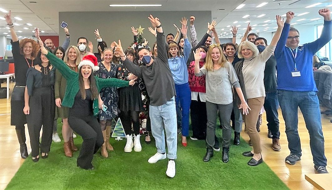 anytime_to dentro twn eyxwn_a