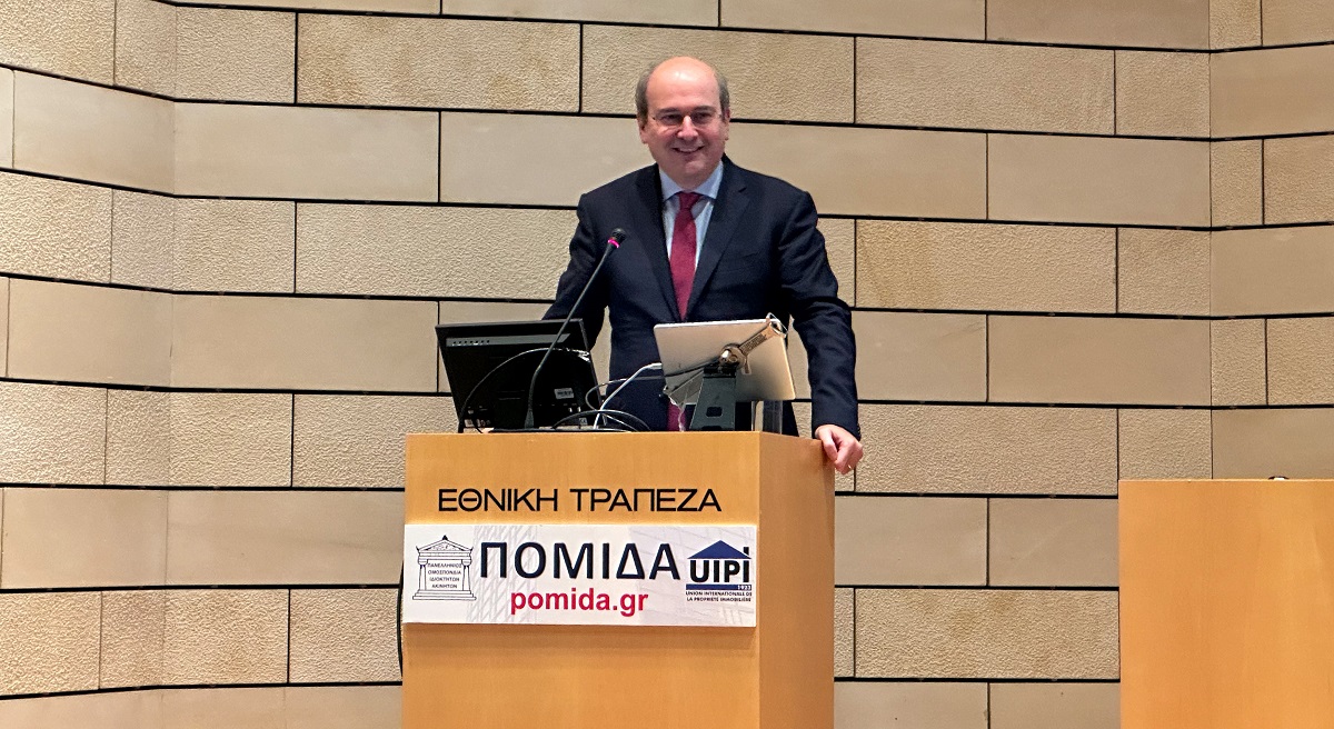 Κ. Χατζηδάκης: Ξεκινά η χορήγηση χαμηλότοκων στεγαστικών δανείων και το πρόγραμμα «Κάλυψη»