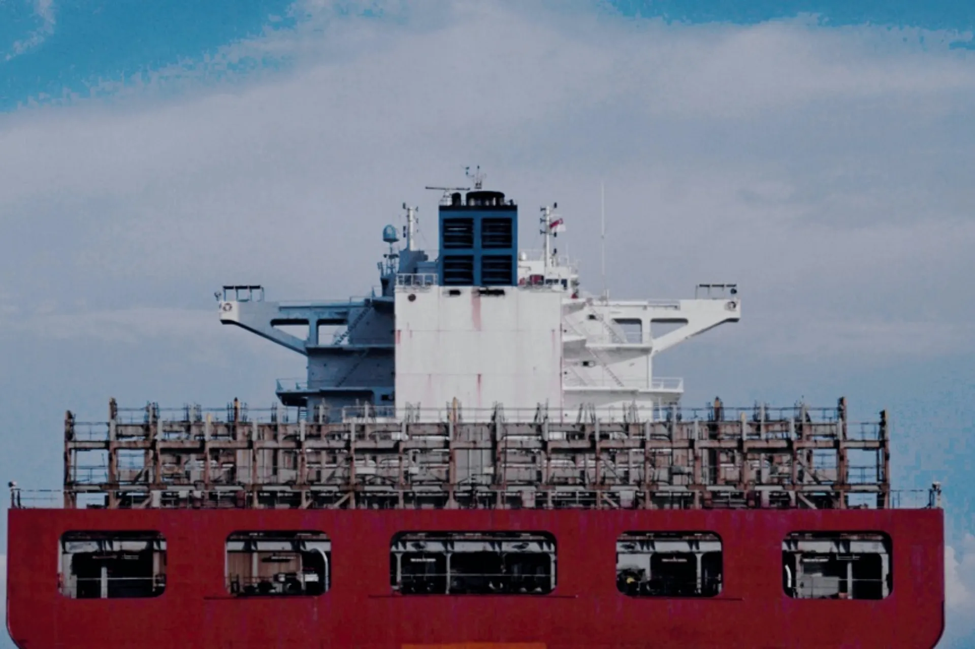 Αποζημίωση 22,48 εκατ. δολ για πύραυλο που χτύπησε πλοίο