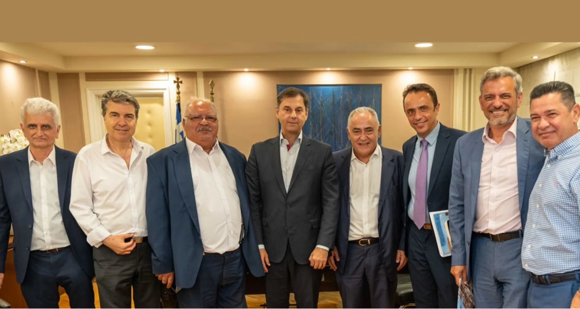 Συνάντηση ΕΕΑ-Θεοχάρη για ανασφάλιστα & ρύθμιση χρεών