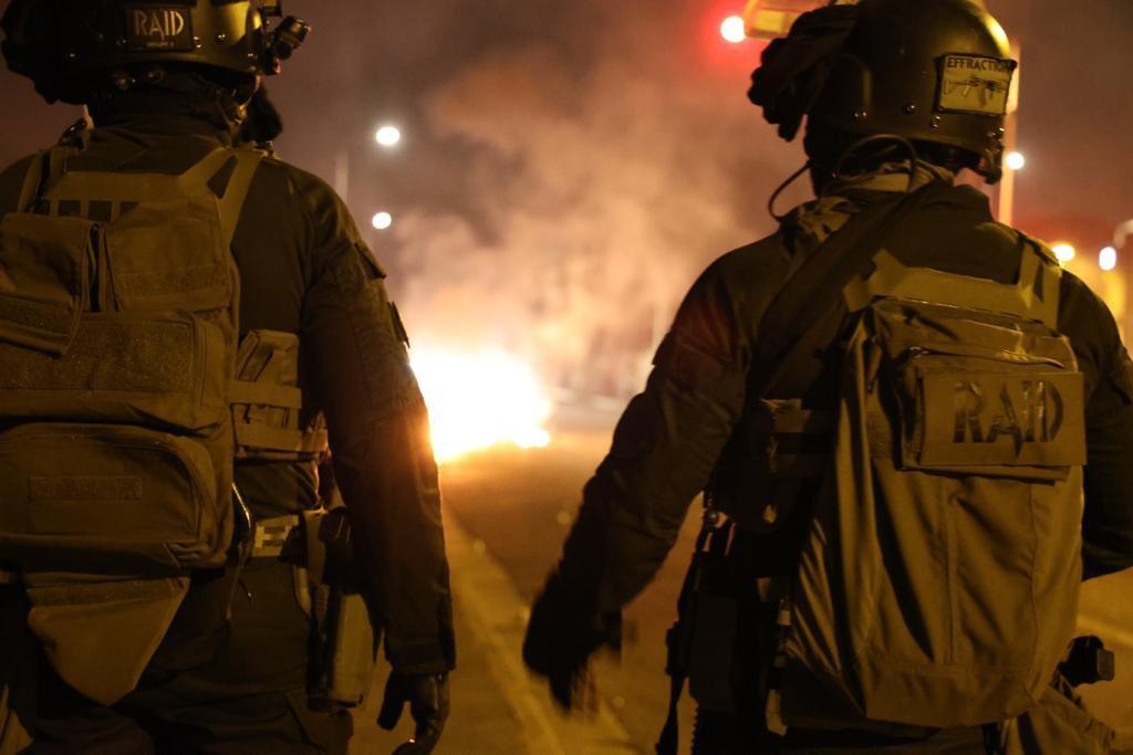 1 δις ζημιές στη Γαλλία: Λεηλασία σε 200 επιχειρήσεις, 300 τράπεζες & 250 καπνοπωλεία