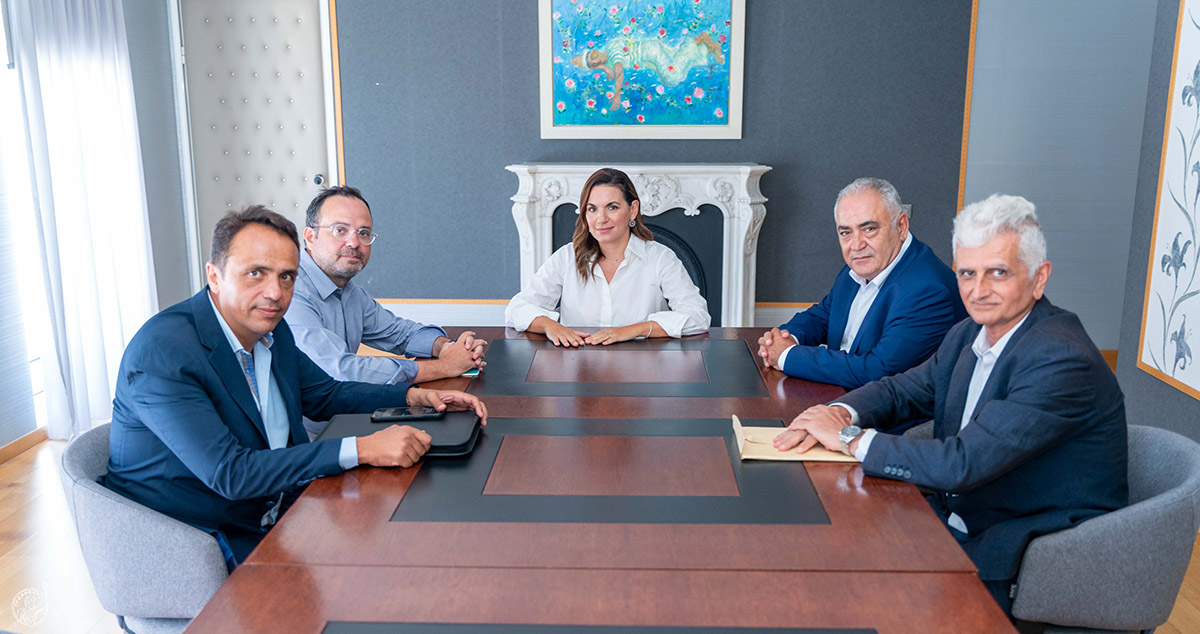 Συνάντηση εργασίας Γ. Χατζηθεοδοσίου με την Ο. Κεφαλογιάννη