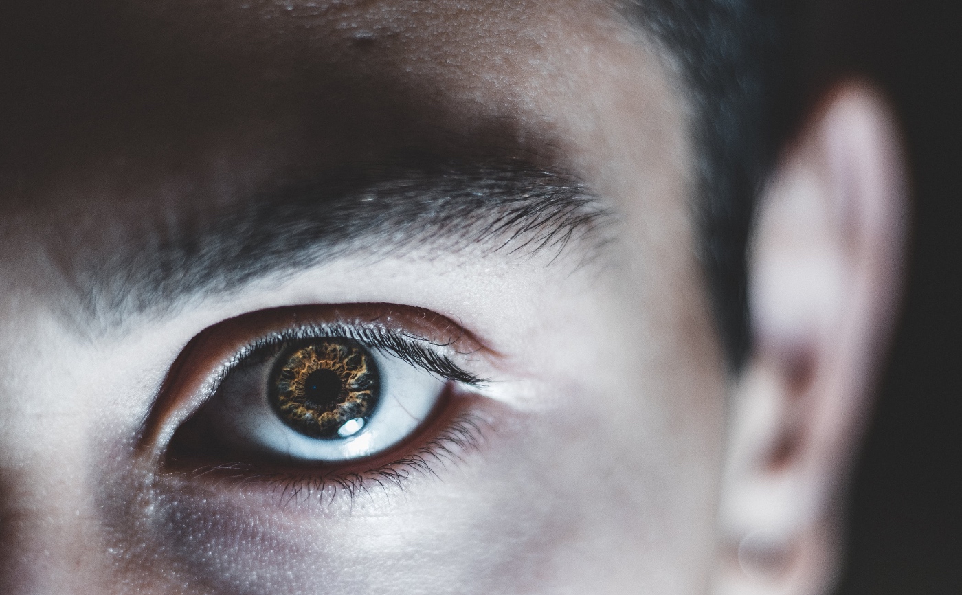 Γιατί όλοι μας έχουμε ψηφιακή κόπωση στα μάτια και πώς την αντιμετωπίζουμε