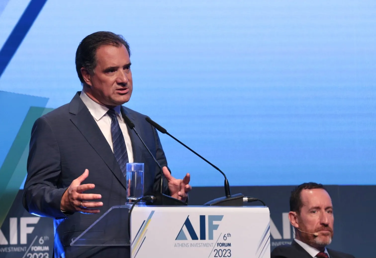 Ά. Γεωργιάδης: Reskilling, μετακλήσεις εργαζομένων και αύξηση μέσου μισθού